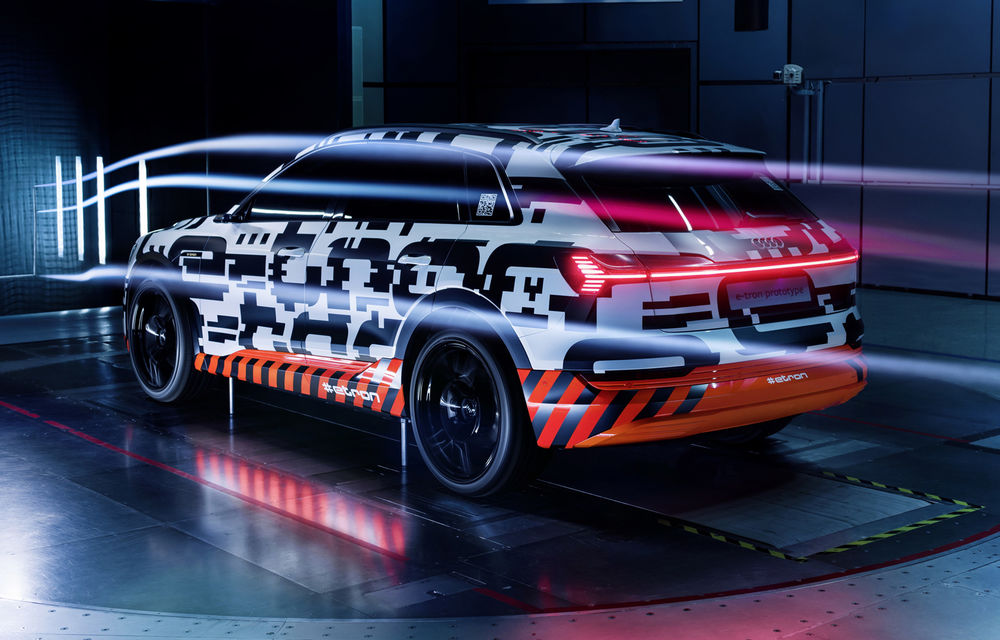 Informații noi despre Audi e-tron: SUV-ul electric va deveni primul model de serie cu camere video încorporate în oglinzile laterale - Poza 2