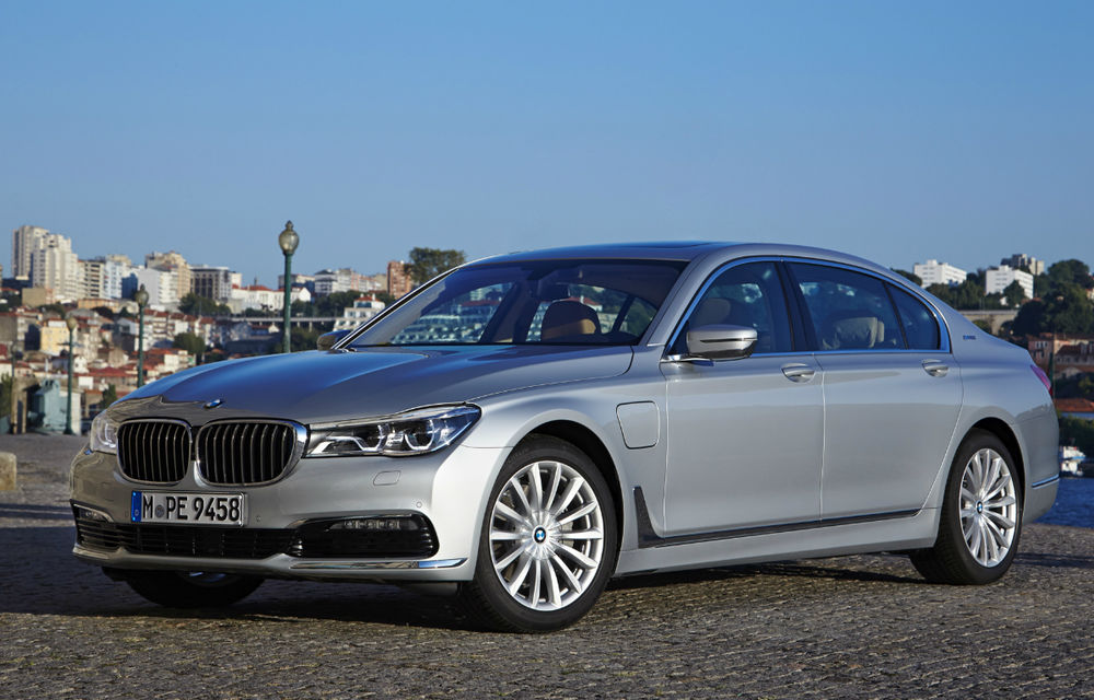 Viitorul BMW Seria 7 facelift va avea o versiune plug-in hybrid îmbunătățită: putere sporită și mai multă autonomie în modul electric - Poza 1