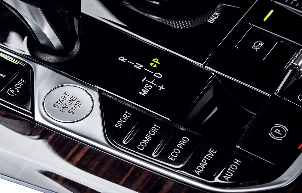 Noua generație BMW X5 se prezintă oficial: SUV-ul primește motoare diesel mai puternice, direcție integrală și un pachet off-road - Poza 41