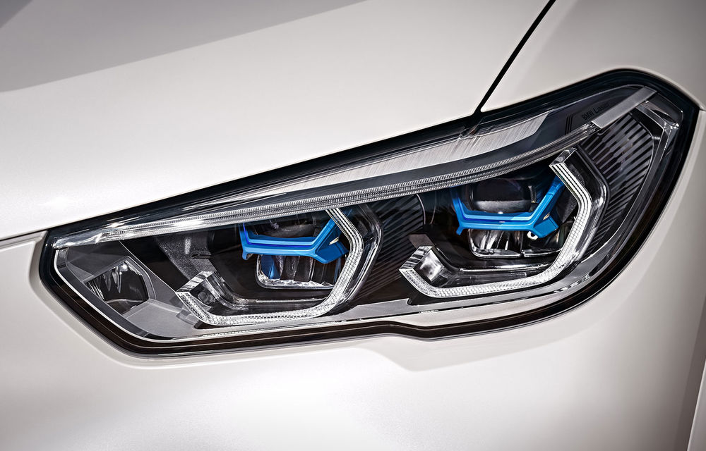 Noua generație BMW X5 se prezintă oficial: SUV-ul primește motoare diesel mai puternice, direcție integrală și un pachet off-road - Poza 30