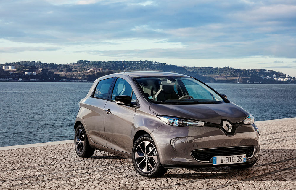 Renault investește un miliard de euro în mașini electrice: francezii vor dubla producția lui Zoe și pregătesc noi modele electrice - Poza 1