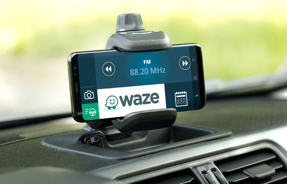 Fiat Panda Waze: modelul de oraș integrează aplicația de navigație în sistemul de infotainment - Poza 10