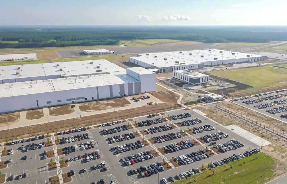 Volvo și-a deschis prima fabrică din SUA: producția noului model S60 va începe în toamna acestui an - Poza 2