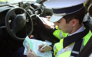 Proiect de lege: polițiștii vor putea să folosească radarele doar pe mașini inscripționate și în locuri semnalate prin panouri rutiere