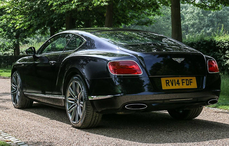Un exemplar Bentley Continental GT Speed deținut de Sir Elton John va fi scos la licitație: specialiștii spun că modelul va fi vândut pentru cel puțin 79.000 de euro - Poza 2