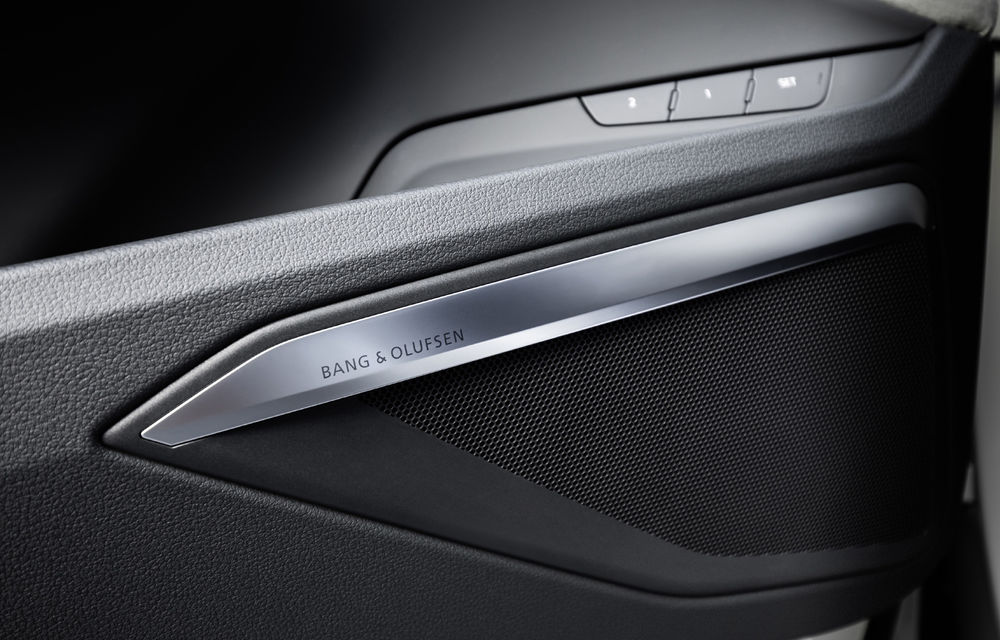 Primele imagini cu interiorul lui Audi e-tron: SUV-ul electric are 5 ecrane, dintre care două pentru camerele care înlocuiesc oglinzile - Poza 17