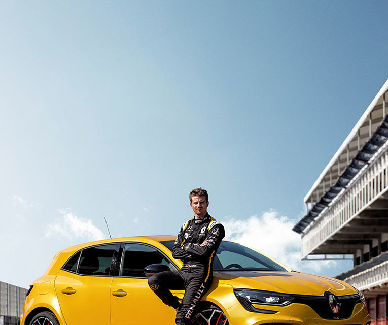 Renault a prezentat noul Megane RS Trophy: transmisie manuală sau automată pentru Hot Hatch-ul de 300 de cai putere - Poza 15