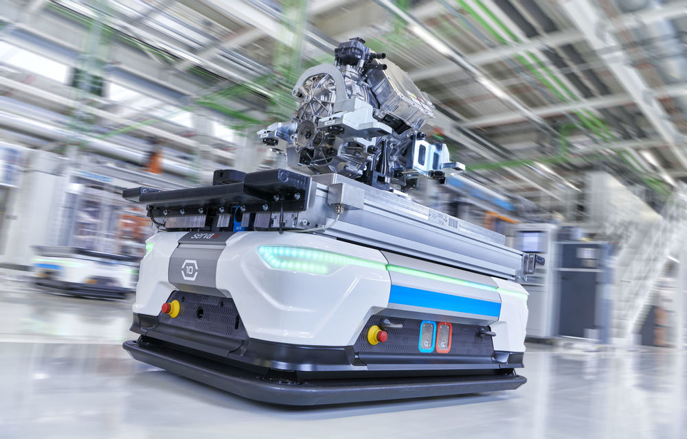 Audi a dat startul unei noi ere: nemții au început producția de motoare electrice la fabrica din Ungaria - Poza 3