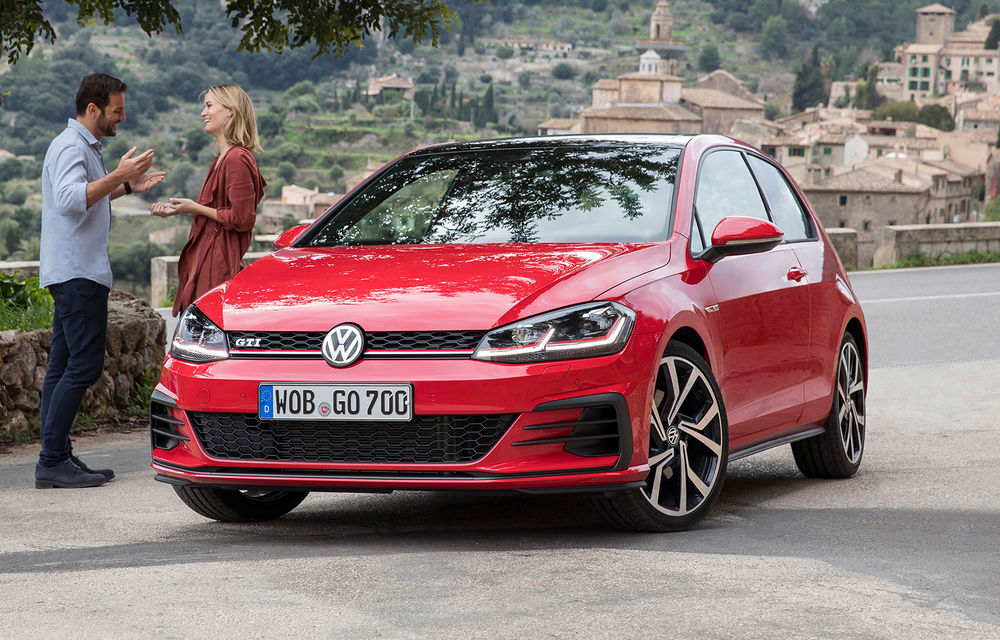 Volkswagen Golf, cea mai vândută mașină în Europa în prima jumătate a anului. Sandero și Duster ocupă locurile 13 și 18 - Poza 1