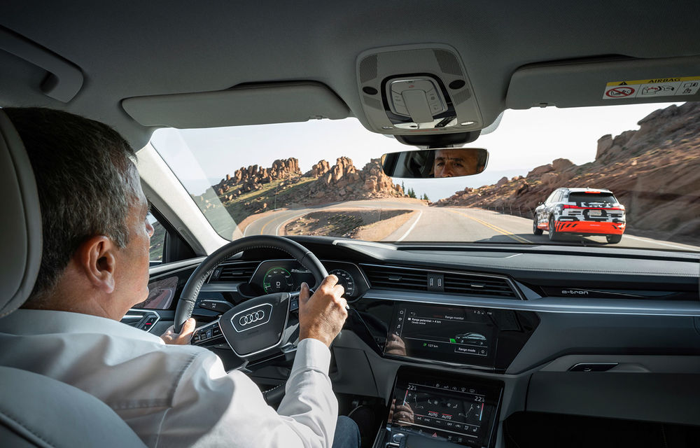 Detalii noi despre viitorul SUV Audi e-tron: putere maximă de 402 CP și o autonomie de peste 400 de kilometri. Debutul este programat în 17 septembrie - Poza 41