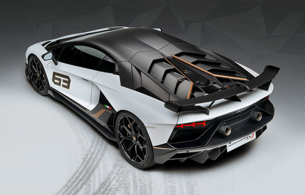 Lamborghini Aventador SVJ, imagini și detalii oficiale: supercar-ul italienilor are direcție integrală, 770 CP și o viteză maximă de peste 350 km/h - Poza 16
