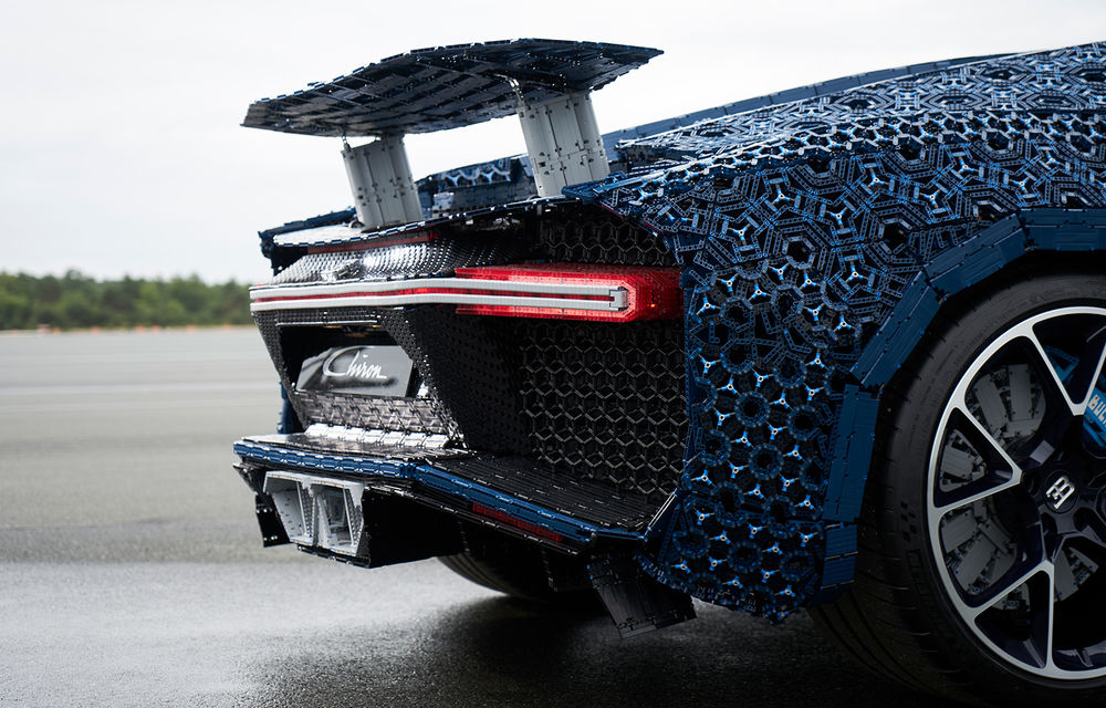 Lego a construit un Bugatti Chiron în mărime naturală: mașina este funcțională și poate rula cu peste 20 km/h - Poza 20