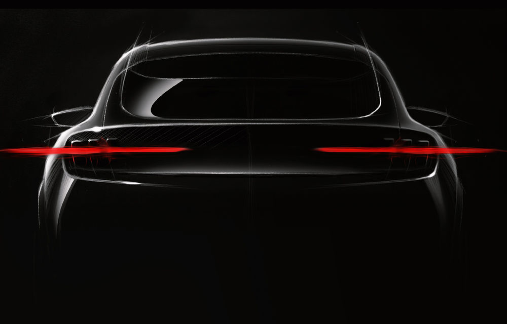 Primul teaser cu SUV-ul electric Ford pregătit pentru 2020: va avea design inspirat din Mustang și autonomie de 482 de kilometri - Poza 1