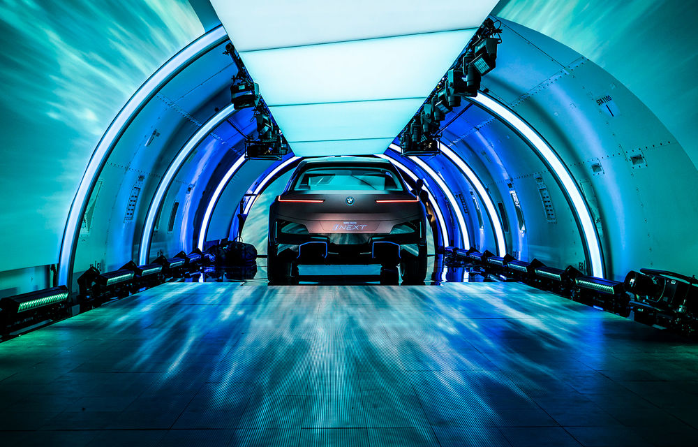 BMW Vision iNext: conceptul care anticipează tehnologiile și interiorul mașinilor autonome ale germanilor. Versiunea de serie debutează în 2021 - Poza 9