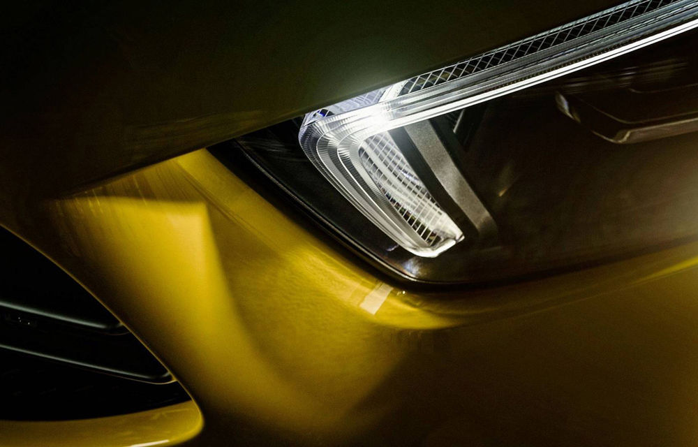 Primele teasere cu Mercedes-AMG A35: grila și blocurile optice, parțial dezvăluite - Poza 1