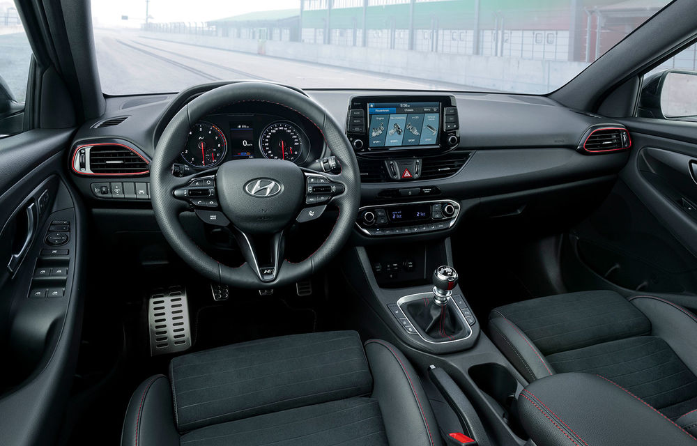 Hyundai i30 Fastback N, imagini și detalii oficiale: modelul de performanță asiatic este disponibil în versiuni de 250 CP și 275 CP - Poza 30