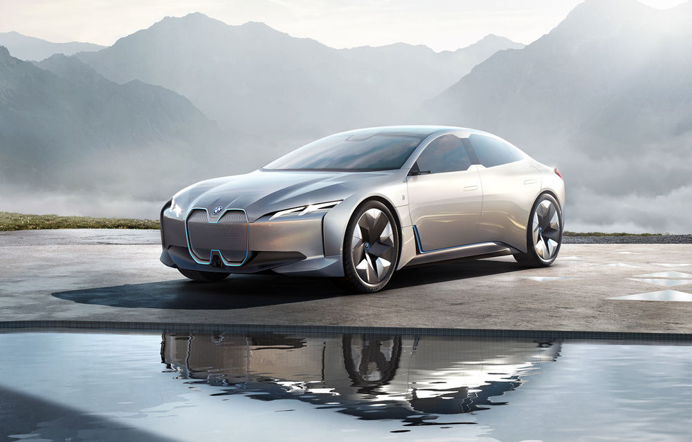 BMW i4 debutează în 2021: autonomie de până la 700 de kilometri pentru rivalul lui Tesla Model 3 - Poza 1