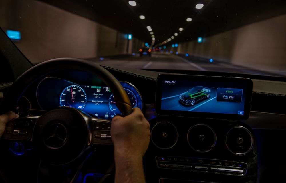 Detalii despre versiunea Mercedes-Benz C300de: plug-in hybrid diesel-electric cu 306 CP și autonomie electrică de până la 57 de kilometri - Poza 32