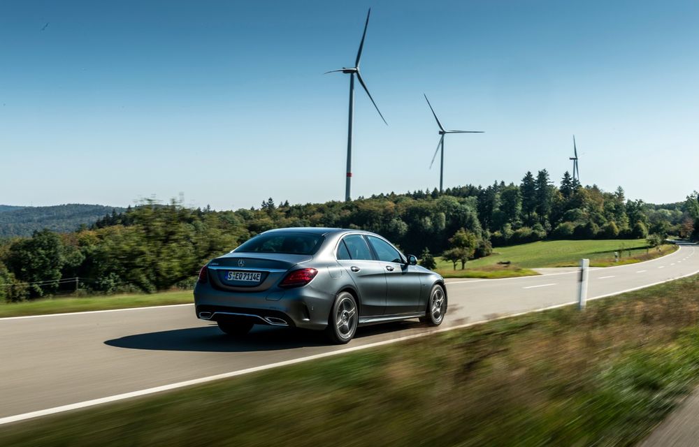Detalii despre versiunea Mercedes-Benz C300de: plug-in hybrid diesel-electric cu 306 CP și autonomie electrică de până la 57 de kilometri - Poza 19