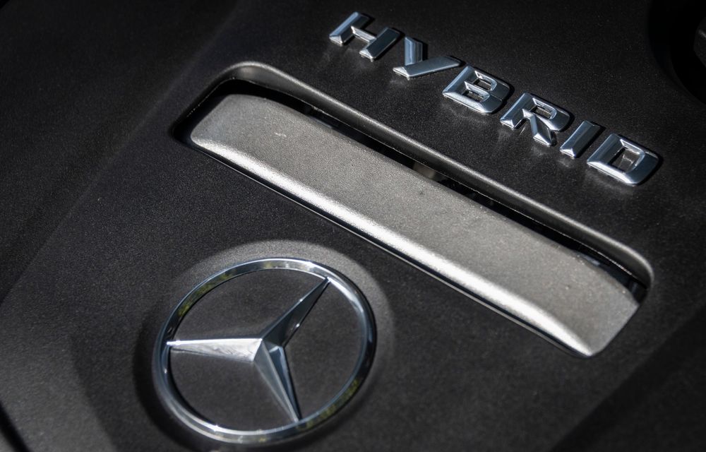 Mercedes-Benz Clasa E primește noi versiuni cu sistem hibrid de propulsie: până la 320 CP și autonomie în modul electric de 54 de kilometri - Poza 30