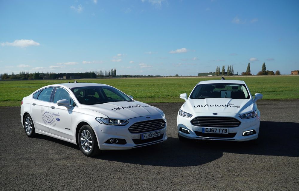 Ford testează o nouă tehnologie pentru mașinile autonome: vehiculele “comunică” între ele, iar viteza este ajustată pentru evitarea coliziunilor în intersecții - Poza 2