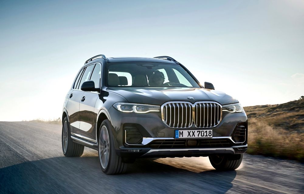 Oficial: BMW X7 se prezintă. Cel mai mare SUV din gama bavarezilor oferă 7 locuri și motorizări de până la 400 CP în Europa - Poza 4