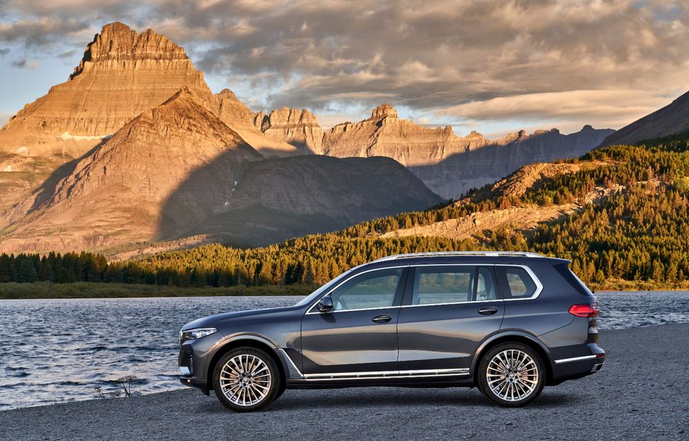 Oficial: BMW X7 se prezintă. Cel mai mare SUV din gama bavarezilor oferă 7 locuri și motorizări de până la 400 CP în Europa - Poza 15