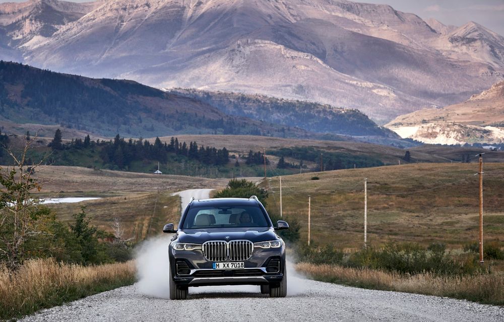 Oficial: BMW X7 se prezintă. Cel mai mare SUV din gama bavarezilor oferă 7 locuri și motorizări de până la 400 CP în Europa - Poza 17