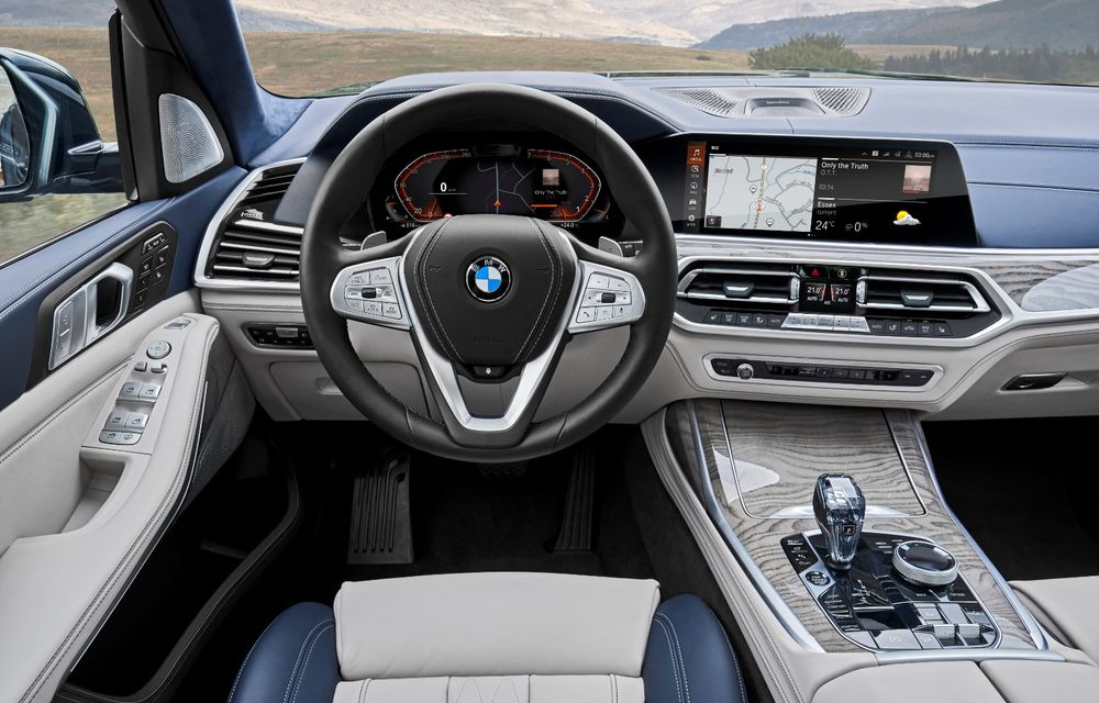 Oficial: BMW X7 se prezintă. Cel mai mare SUV din gama bavarezilor oferă 7 locuri și motorizări de până la 400 CP în Europa - Poza 39