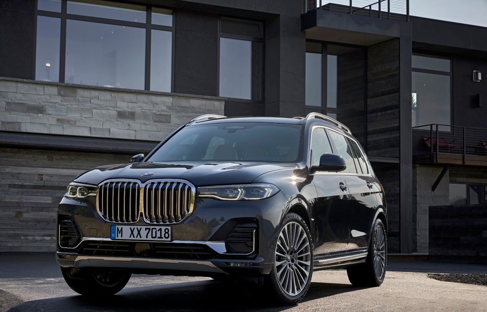 Oficial: BMW X7 se prezintă. Cel mai mare SUV din gama bavarezilor oferă 7 locuri și motorizări de până la 400 CP în Europa - Poza 9