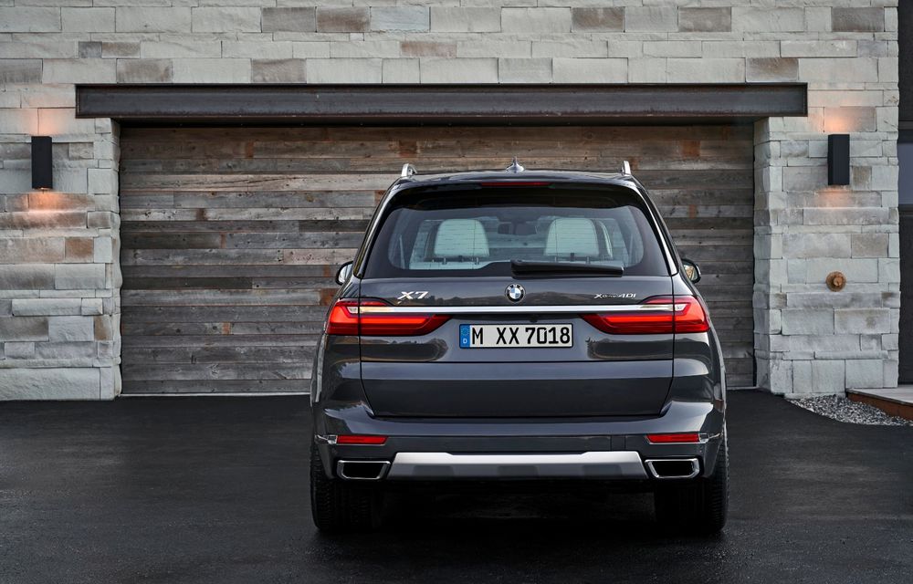 Oficial: BMW X7 se prezintă. Cel mai mare SUV din gama bavarezilor oferă 7 locuri și motorizări de până la 400 CP în Europa - Poza 8