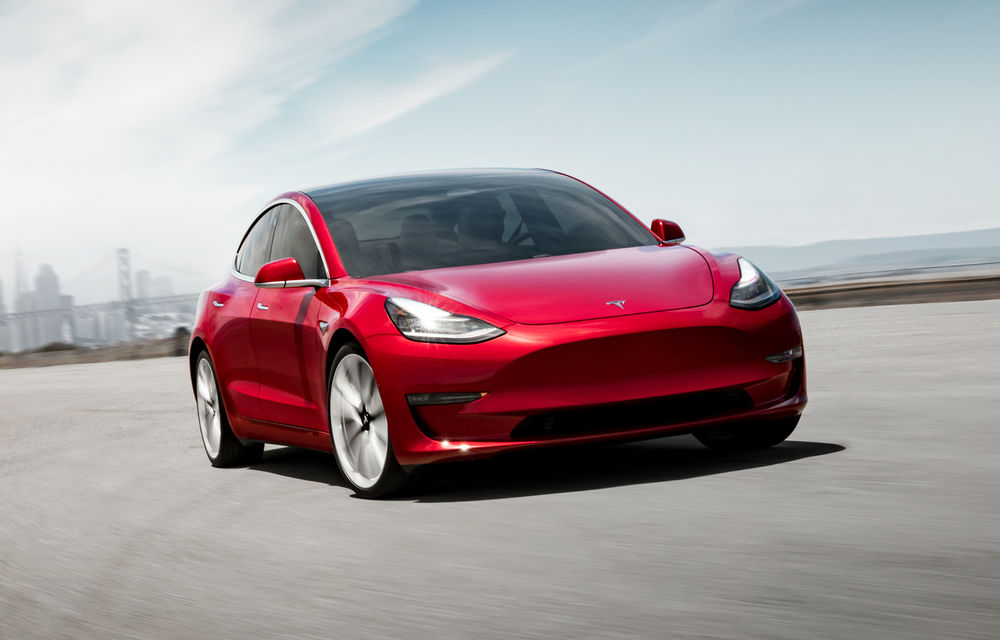 Tesla lansează o versiune mai accesibilă pentru Model 3: autonomie de 420 de kilometri, cu 80 de kilometri mai mică decât varianta de top - Poza 1