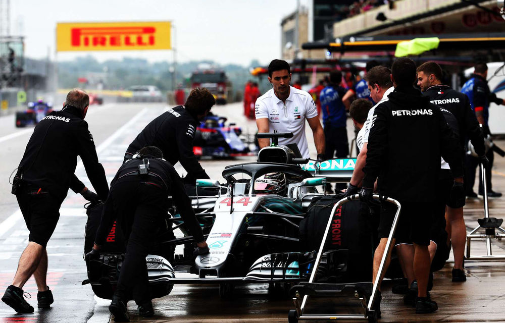 Antrenamentele de Formula 1 din Statele Unite, afectate puternic de ploaie: Hamilton, cel mai rapid. Vettel, penalizat cu 3 poziții pe grilă - Poza 1