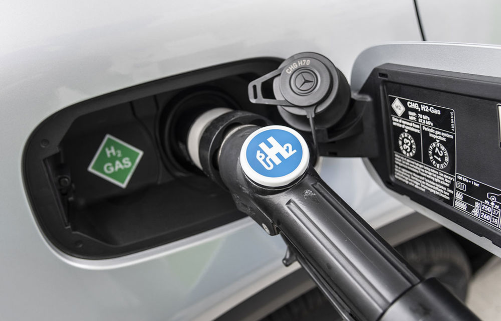O nouă șansă pentru tehnologia diesel? Prim contact cu hibrizii plug-in diesel-electric care își fac loc în gama Mercedes-Benz Clasa C și Clasa E - Poza 37
