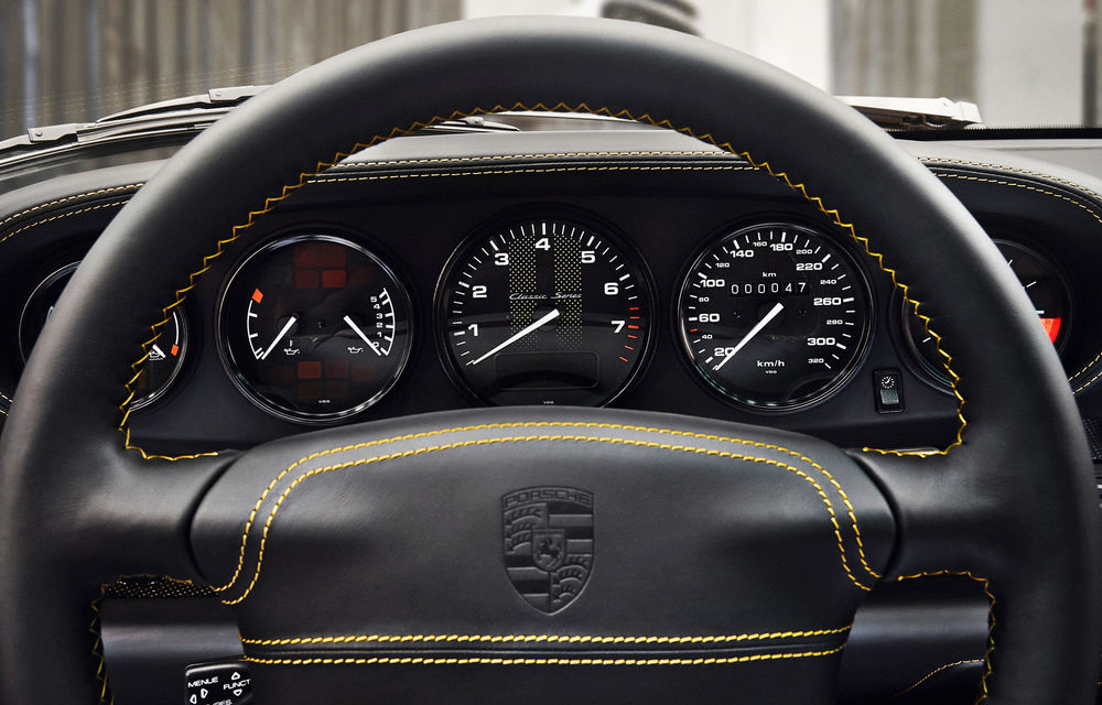 Un model unicat Porsche Project Gold bazat pe 993 Turbo a fost vândut la licitație: prețul a ajuns la 2.7 milioane de euro - Poza 7