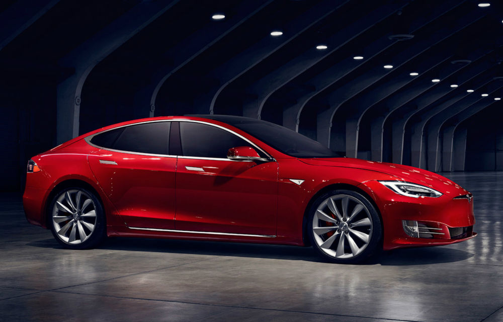 Tesla va introduce un update la funcția Summon: mașinile vor parca singure după ce vor citi instrucțiunile de utilizare - Poza 1