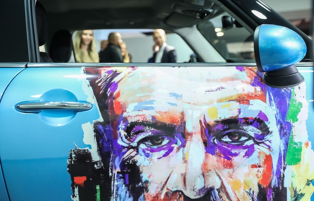 Auto Cobălcescu a inaugurat un showroom Mini în București: evenimentul a fost marcat prin lansarea unui proiect de artă - Poza 11