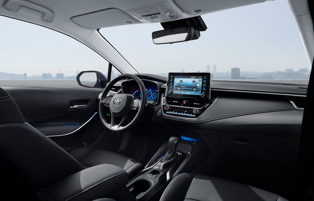Toyota a prezentat noua generație a sedanului Corolla: platformă nouă și un singur sistem hibrid de propulsie cu 122 CP - Poza 5