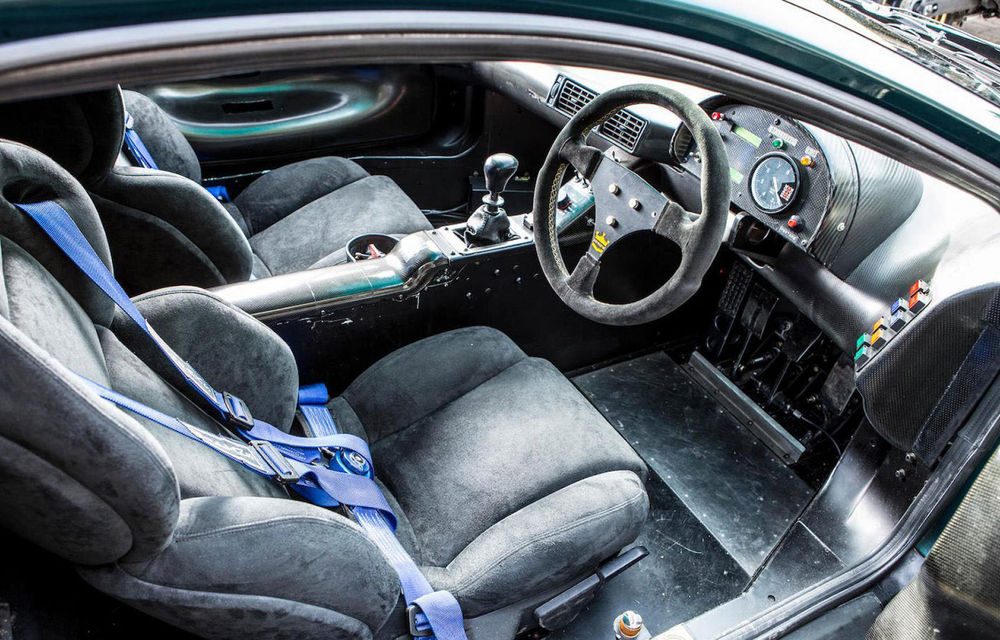 Un Jaguar XJ220 C va fi scos la licitație: modelul britanic a fost pilotat de David Coulthard în cursa de 24 de ore de la Le Mans - Poza 4