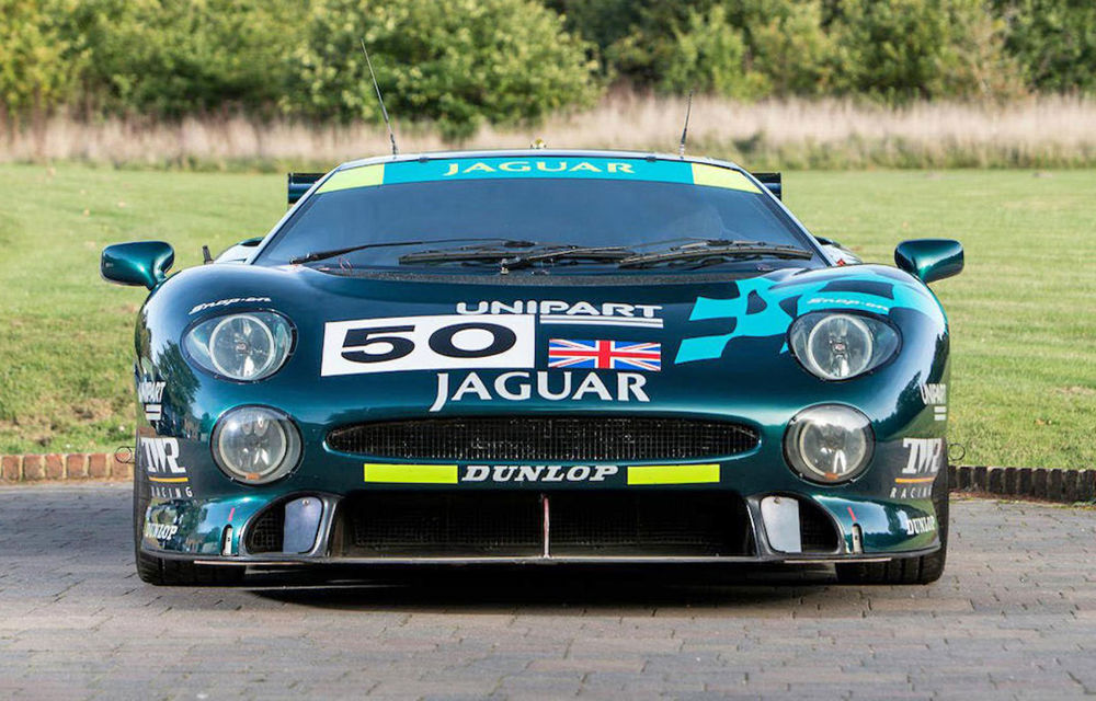 Un Jaguar XJ220 C va fi scos la licitație: modelul britanic a fost pilotat de David Coulthard în cursa de 24 de ore de la Le Mans - Poza 2