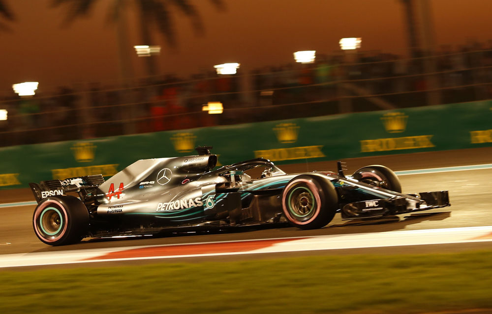 Hamilton încheie sezonul 2018 al Formulei 1 cu o victorie în Abu Dhabi! Vettel și Verstappen au completat podiumul - Poza 1