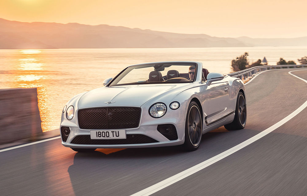 Bentley a prezentat noul Continental GT Cabrio: motor W12 de 635 CP și 19 secunde pentru plierea plafonului din material textil - Poza 1
