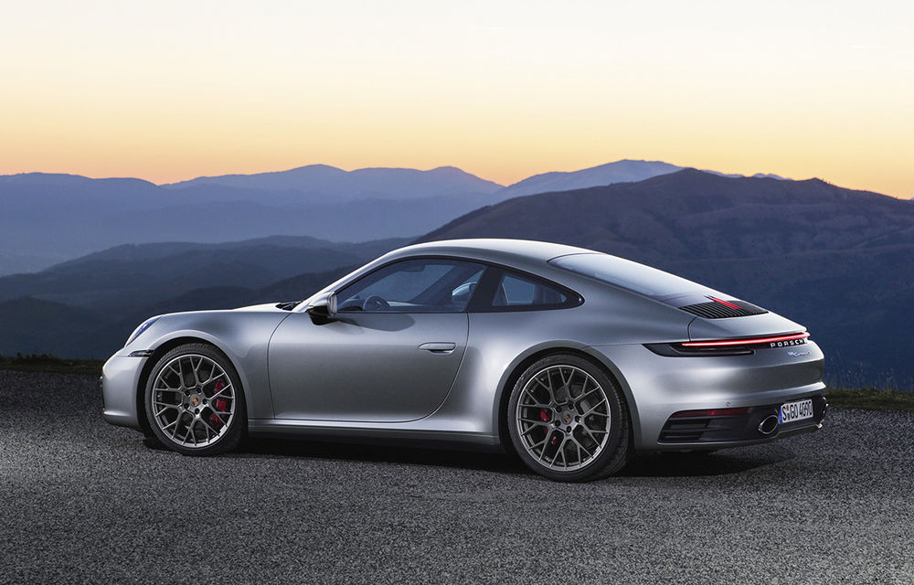 Porsche 911 ajunge la a opta generație: clasic la exterior, tehnologizat la interior - Poza 1
