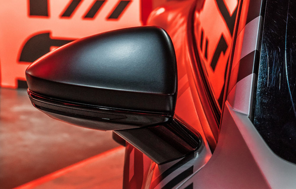 Imagini cu Audi e-tron GT sub camuflaj: conceptul sportivei electrice este bazat pe Porsche Taycan - Poza 11