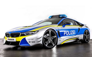 BMW i8 primește uniforma de poliție: hibridul german a fost modificat de AC Schnitzer pentru campania Tune it! Safe!