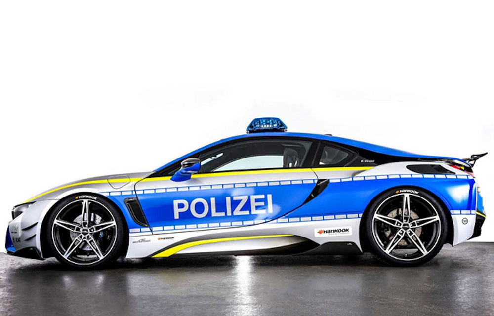 BMW i8 primește uniforma de poliție: hibridul german a fost modificat de AC Schnitzer pentru campania Tune it! Safe! - Poza 2