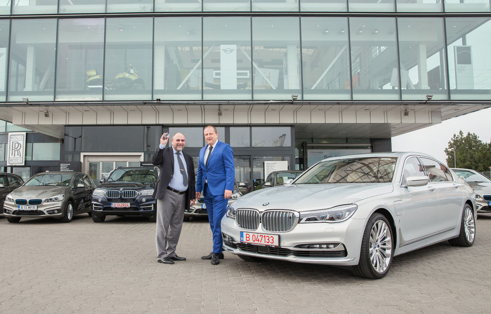 BMW livrează cea mai mare flotă de mașini plug-in hybrid din România: 10 unități cu încărcare la priză pentru grupul de companii Teaha - Poza 2