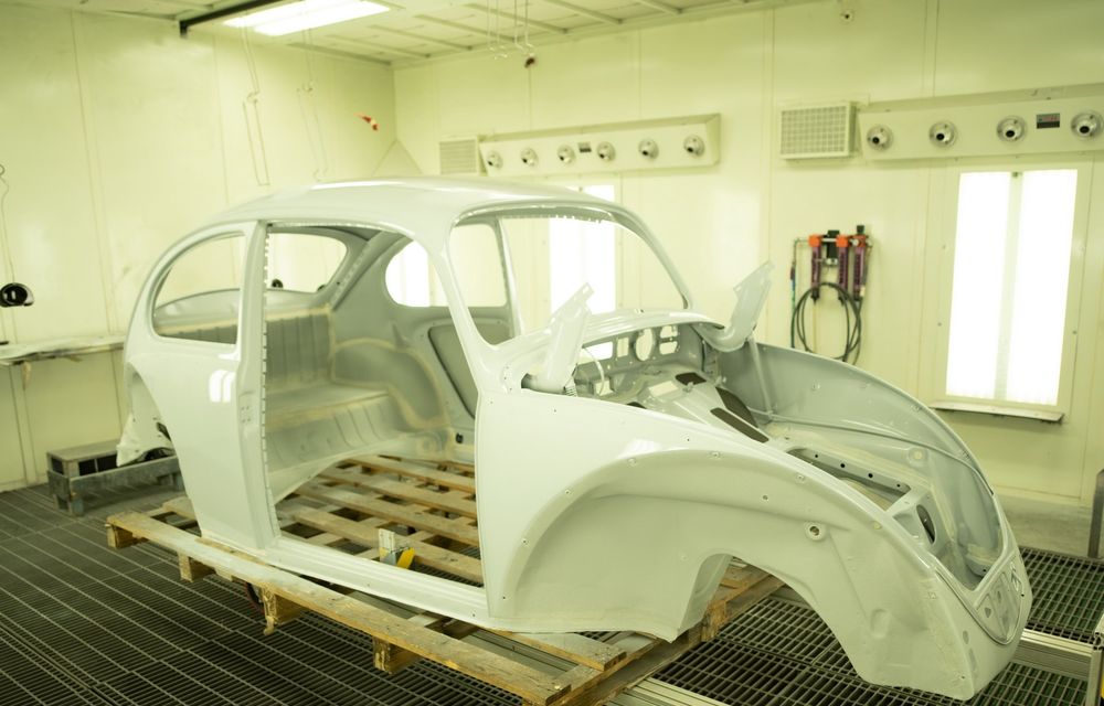 Cel mai frumos cadou: Volkswagen a restaurat complet un Beetle folosit zi de zi de posesoarea sa din 1966 încoace - Poza 25
