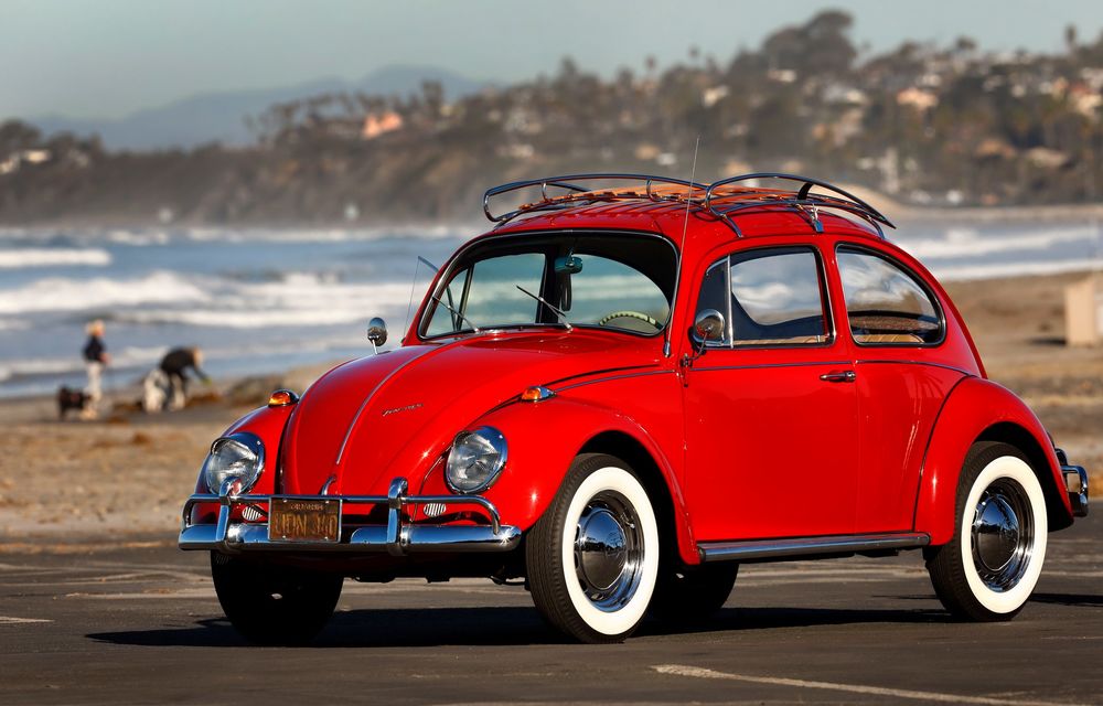 Cel mai frumos cadou: Volkswagen a restaurat complet un Beetle folosit zi de zi de posesoarea sa din 1966 încoace - Poza 32