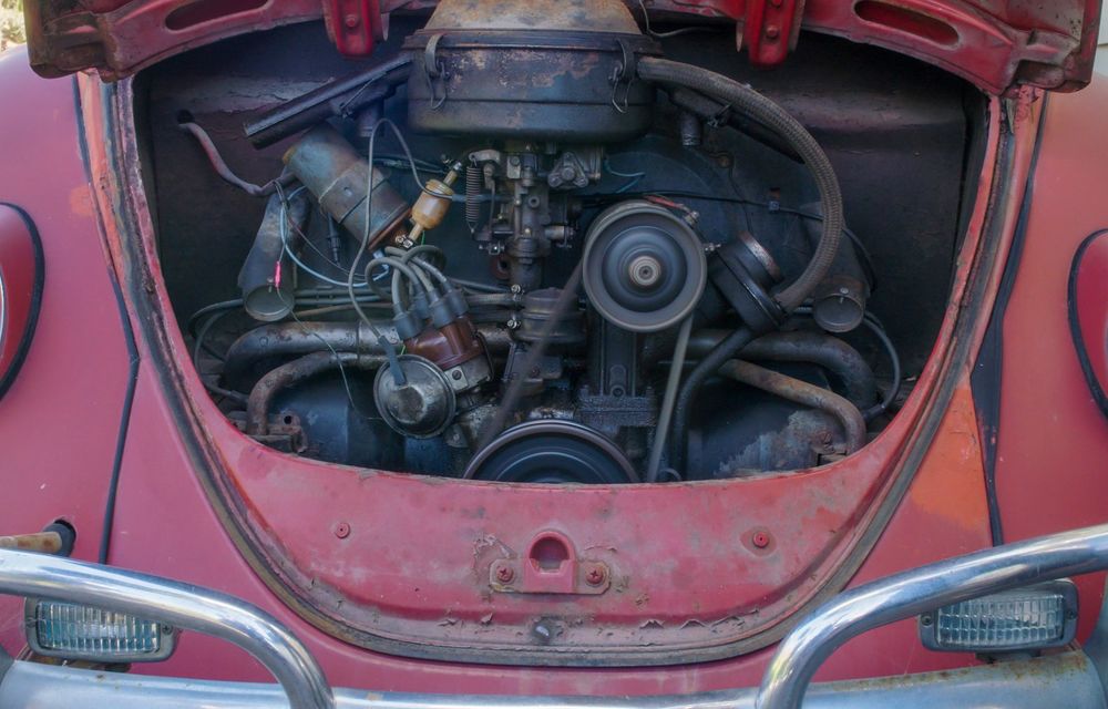 Cel mai frumos cadou: Volkswagen a restaurat complet un Beetle folosit zi de zi de posesoarea sa din 1966 încoace - Poza 6